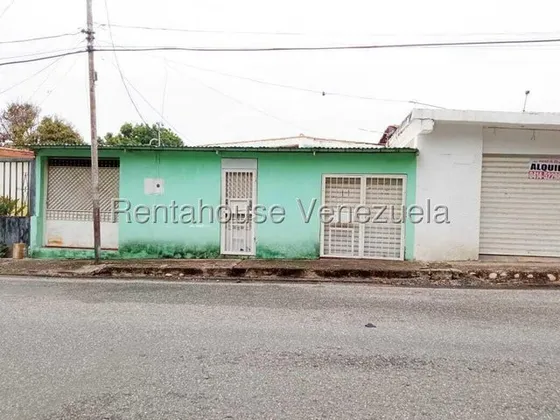 María Valera Alquila Local Comercial A Pie De Calle, En Zona De Gran Afluencia Vehicular Y Peatonal En Cabudare, Área De Deposito, Seguridad Para El Acceso, Ideal Para Cualquier Actividad, 