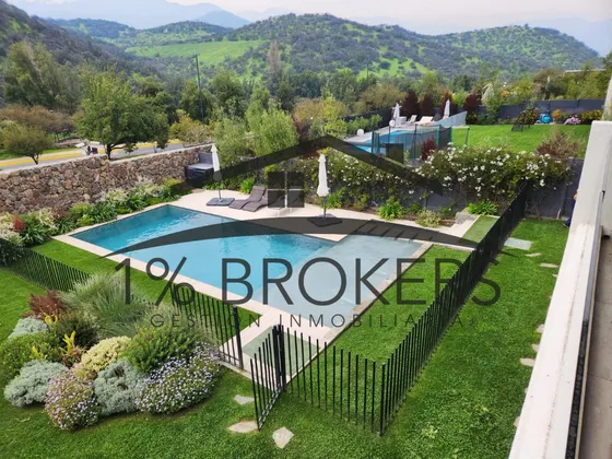 Increible Casa En Exclusivo Condominio De Lo Barnechea