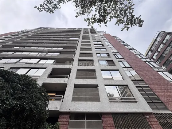 Departamento En Venta De 2 Dorm. En Vitacura
