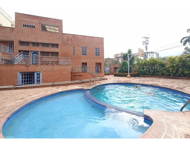 Apartamento En Venta Ubicado En San Jacinto Maracay, Fvina 24-8218