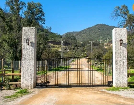 Venta De Amplia Parcela En Curacaví
