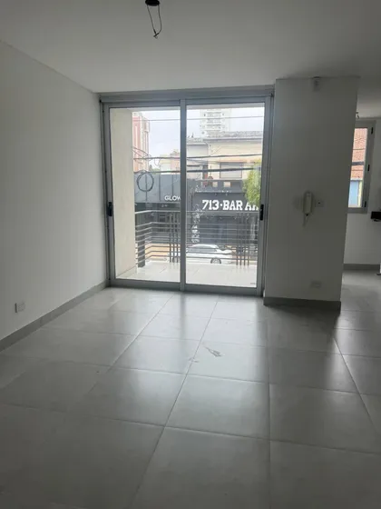 Venta De Dos Departamentos En Primer Y Cuarto Piso  Premium  Av. España Al 700