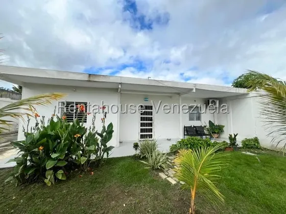 Yolmar Mendoza Vende Hermosa Casa Tipo Granja En Cabudare, Ideal Para Diseñar Y Remodelar A Tu Gusto.