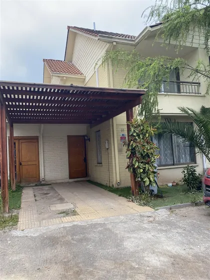 Casa En Venta De 3 Dorm. En Maipú