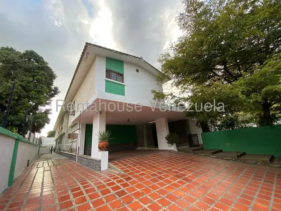 Estupenda Y Amplia Casa En Venta Altamira Abm