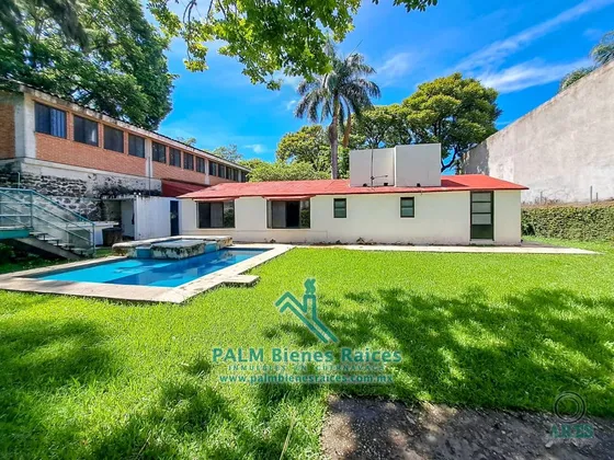 Junto Al Rio - Casa Un Nivel - Alberca Y Jardin Propio - Rentala !!  