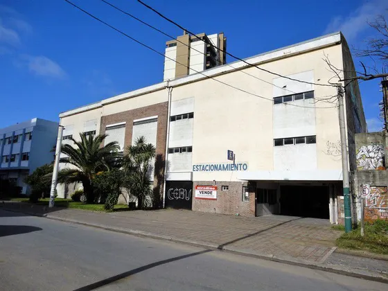 Estacionamiento Con 91 Cocheras - Zona Centro - Villa Gesell