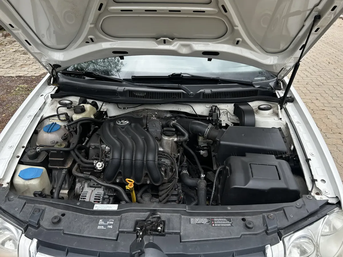 Volkswagen Bora 2009 2.0 Total Flex 4p Manual — foto 6