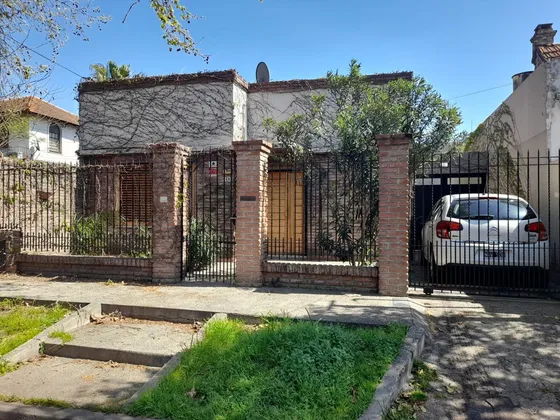 Casa  En Venta Ubicado En Llavallol, Lomas De Zamora, G.b.a. Zona Sur