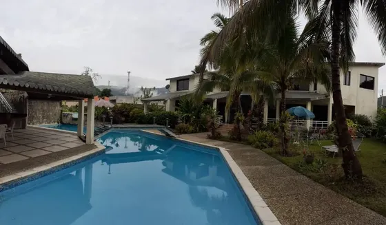 Casa En Venta Guataparo El Solar, Valencia Carabobo - Im 1166