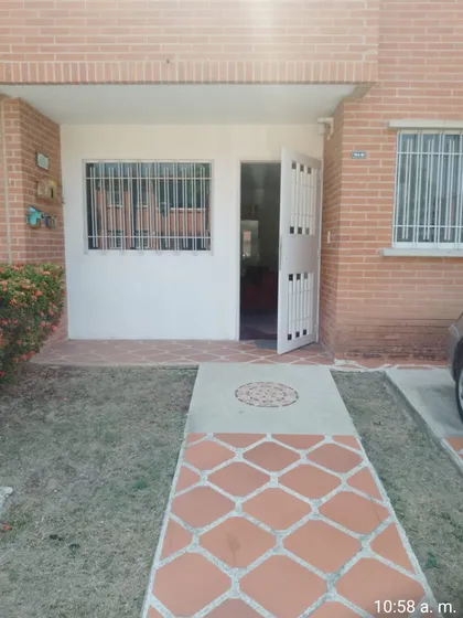 Se Vende Town House De 3 Habitaciones, 3 Baños Y 2 Puestos
