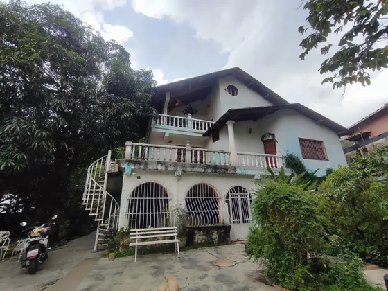 En Venta Casa Urb. El Castaño Sec. Camoruco-maracay