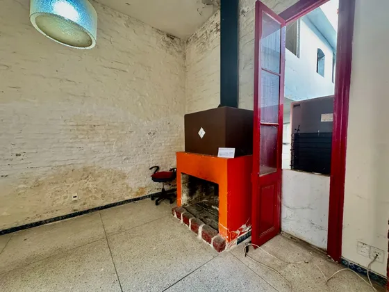 Casa Padrón Único A Reciclar En Aguada ¡3 Dormitorios, Cocina Definida, 2 Baños, Altillo Y Azotea Transitable!