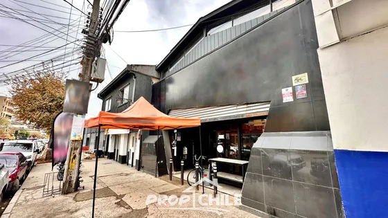 Amplio Local Comercial En Venta. (98184)