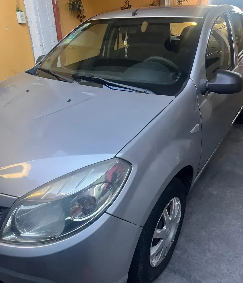 Renault Sandero 1.6 v8 PACK