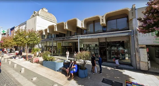 Vendo Local Comercial En Calle Valparaiso, Viña. 