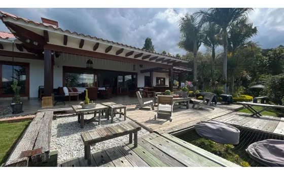 Casa En Venta Sector Envigado Loma Del Escobero