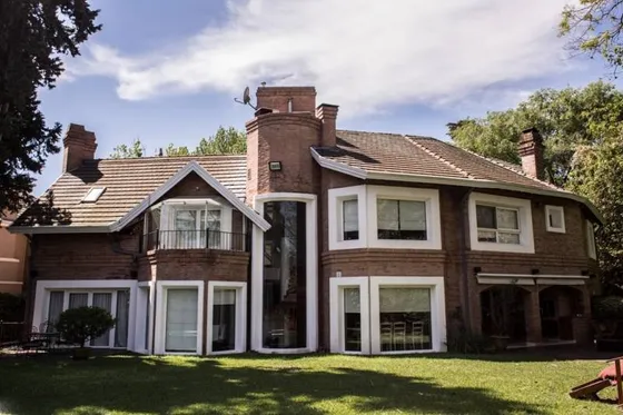 Venta Casa Los Ángeles Village Apto Credito 
