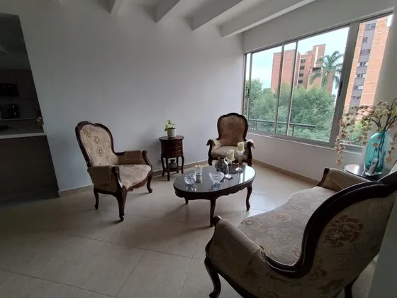 Apartamento En Venta Loma De Los Bernal