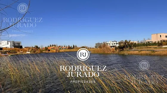 Lote Al Agua En El Naudir