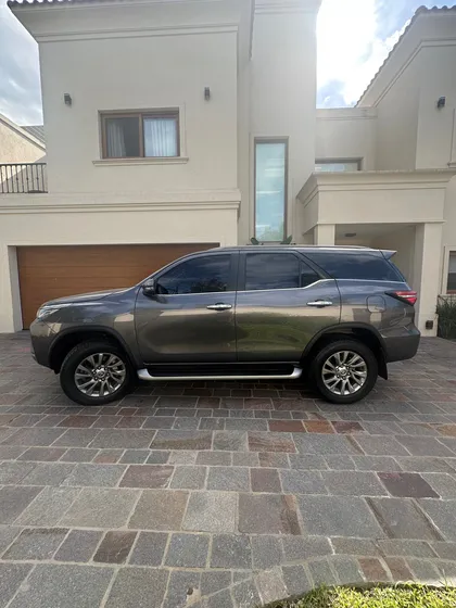 Toyota Hilux Sw4 2.8 Srx 177cv 4x4 7as At