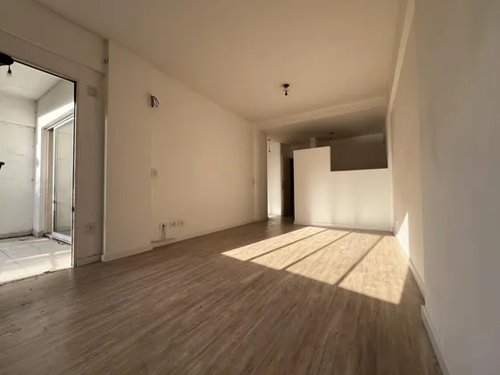 Venta Departamento 2 Ambientes Con Balcón Opcion De Cochera Leer Descripcion Permuta Caba