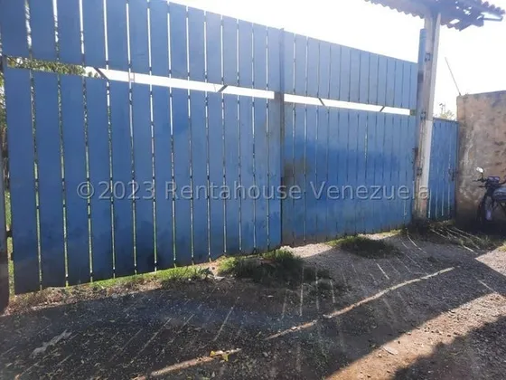 Venta De Terreno En Cabudare Sector Los Pinos Codigo 2 5 6 6 9 9 Mildred , Si Deseas Adquirir De Oportunidad Un Terreno En Cabudare Ideal Para Construir Tu Casa A Tu Estilo Y Gusto, Fácil Acceso 