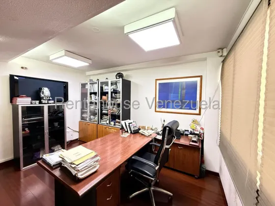 Ft Oficina En Venta De  83,50 Mts2 - Chacao , En Avda Francisco De Miranda -mls#25-18199