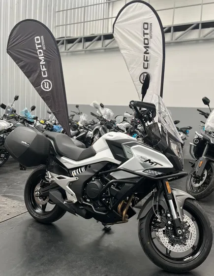 Cfmoto 700mt