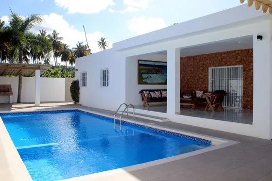 Venta De Villa Amueblada En Cabrera