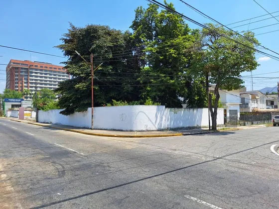 Casa Comercial En Venta  Urb. El Viñedo Cód 287255