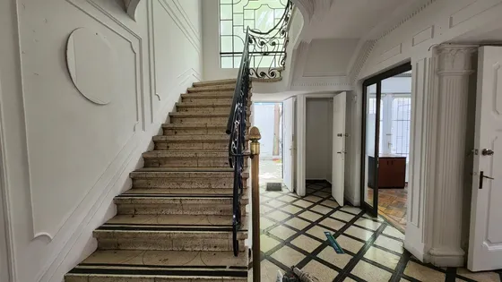 Arriendo Casa Comercial Los Leones/ Eliodoro Yañez