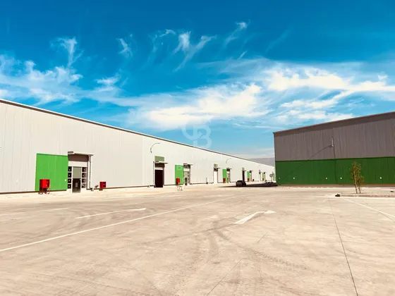 Galpón 1.500m2 Con Espacios Adaptables - Pudahuel