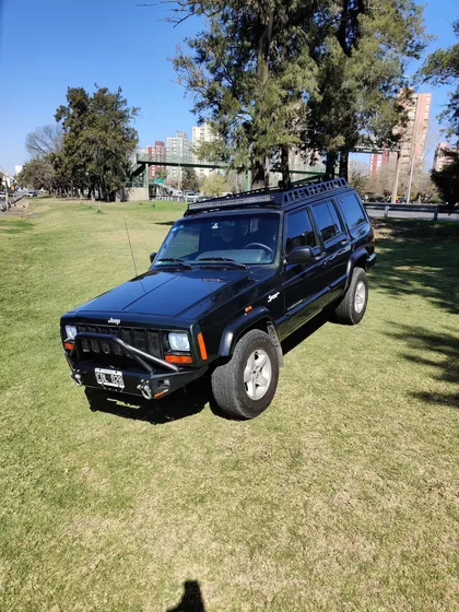 Jeep Cherokee 2.5 Sport