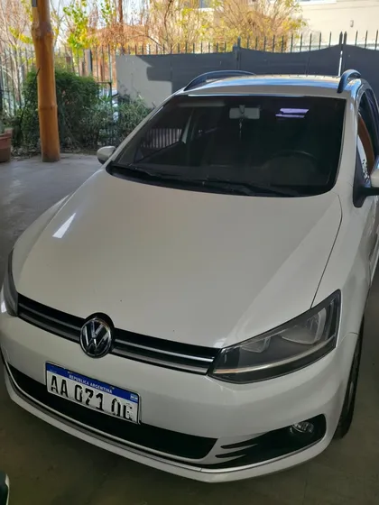 Volkswagen Suran 1.6 Comfortline 101cv