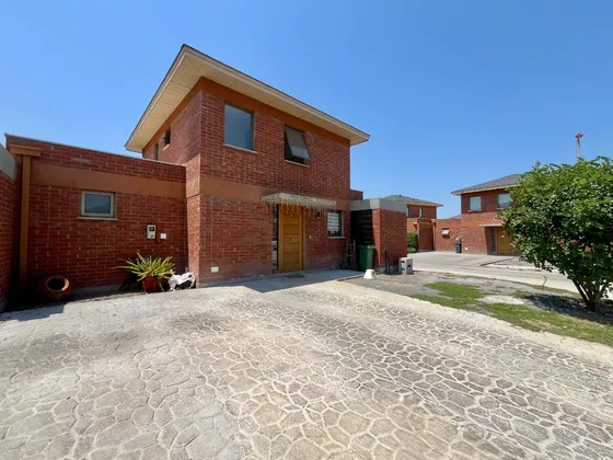 Casa En Venta En Valle Araucarias