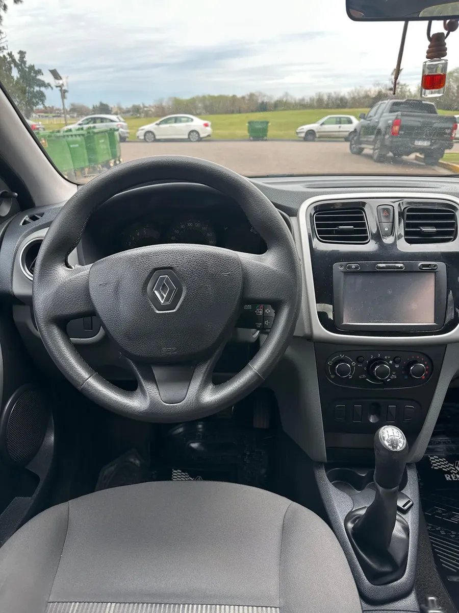 Renault Logan 1.6 Expression 85cv532774724515942409