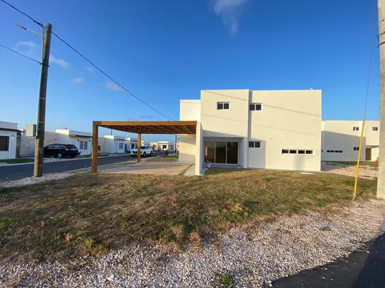 Punta Cana-ciudad Del Sol,se Vende Hermosa Villa De 2niveles