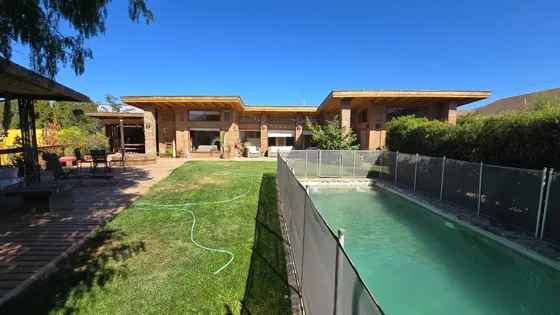 Tejada En Condominio 3dormt+3baños+bosca+piscina+4estac.