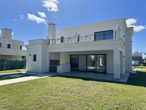 Casa En Venta Barrio Lagos De Canning