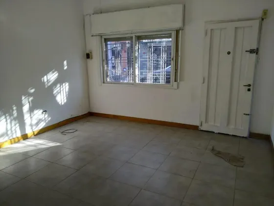 Casa En Venta - 1 Dormitorio 1 Baño - 40mts2 - Morón