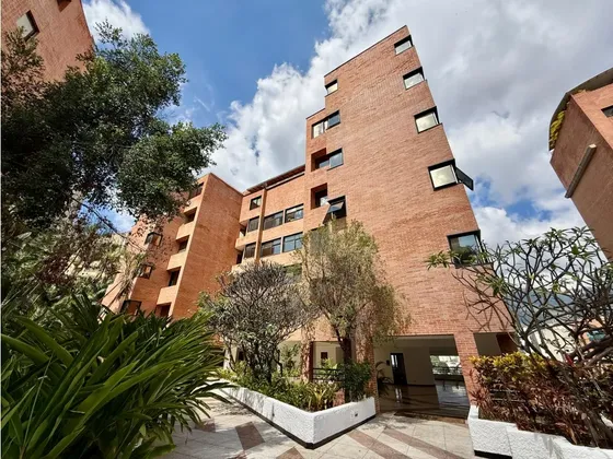 Se Alquila Apto 300m² 3h+1s/4b1s/4p Las Mercedes