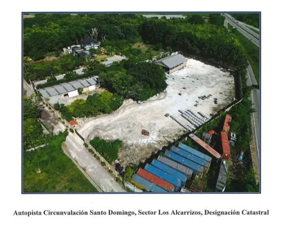 Solar De 10mil Metros Con Dos Naves Av. Circunvalacion