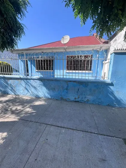Casa En Venta De 3 Dorm, Metro El Parrón, En La Cisterna