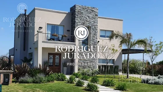 Impresionante Casa En Venta En El Country San Sebastian!