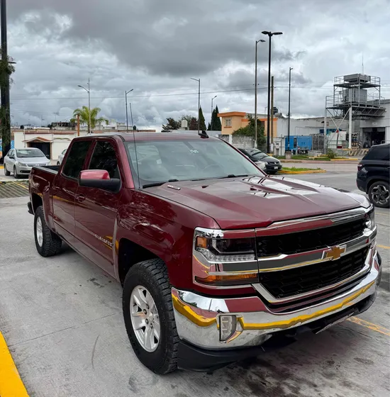Chevrolet Silverado 5.3 1500 Cab Doble 4x4