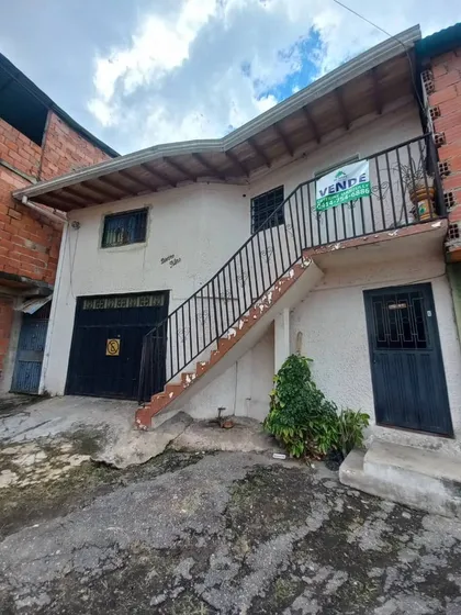 Clover Inmobiliaria Vende / Casa Doble Propósito Y Multifamiliar Ubicada En La Avenida Lucio Oquendo La Concordia San Cristóbal - Estado Táchira
