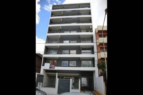 Departamento 2 Amb. C/ Cochera En Venta En Ramos Mejia