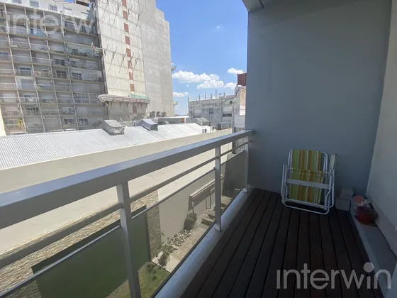 Monoambiente - Parrilla Y Pileta - Cochera -chacarita - Venta