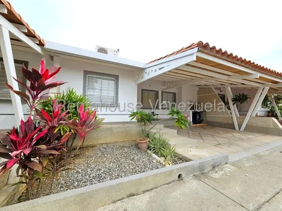 Lisbeth Delgado Vende Casa Urb. Roca Del Valle  Cabudare  Cod. 25-24340